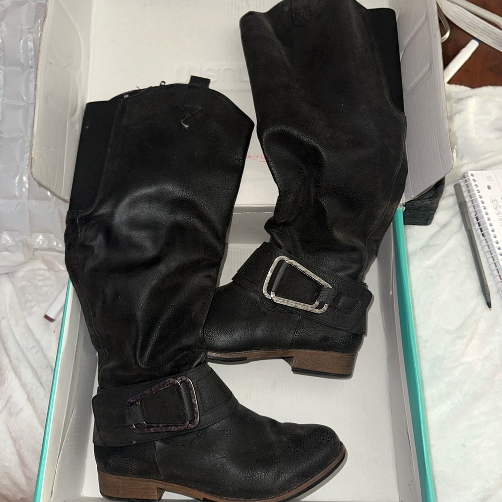 Maurice’s Black Leather Buckle Boots